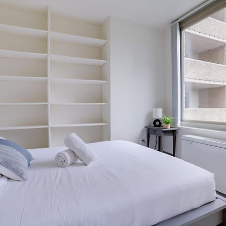 Awesome 1 Bedroom Apt + Den At Crystal City With Gym Arlington Kültér fotó