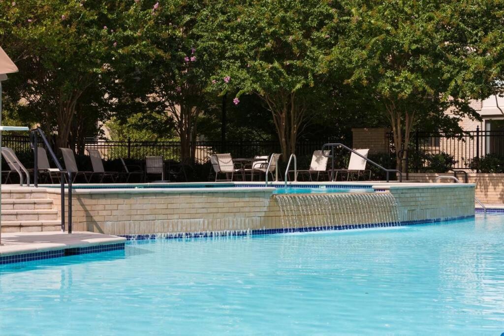 Awesome 1 Bedroom Apt + Den At Crystal City With Gym Arlington Kültér fotó